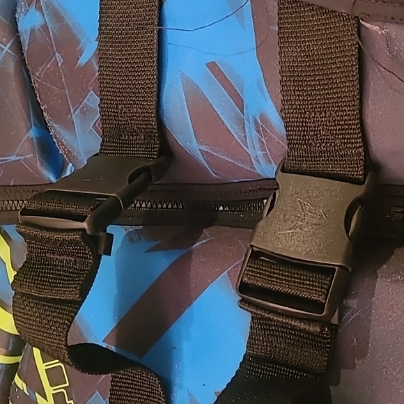 HO Sports Life Jacket Youth 50-90 lbs - Picture 2 of 8